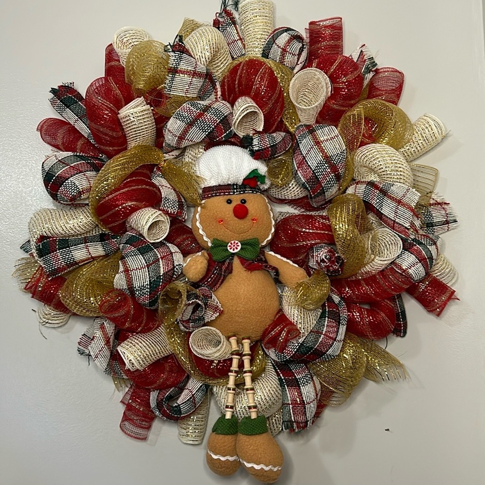18” Handcrafted Custom Wreath! Your choice of theme/colors! - Picture 2 of 5